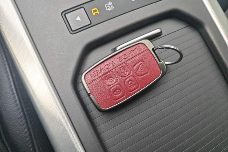 Used Land Rover Range Evoque 2015 2.0T Five-Door Zhiyao Edition Interior 1
