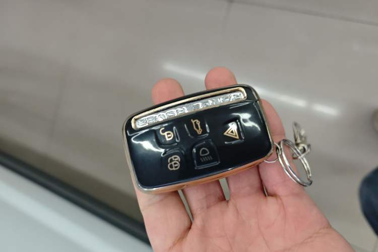 Used Land Rover Range Evoque 2015 2.0T Five-Door Zhiyao Edition Interior 1
