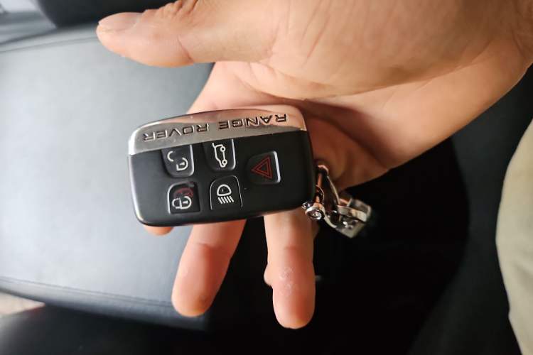 Used Land Rover Range Evoque 2015 2.0T Five-Door Zhiyao Edition Interior 1