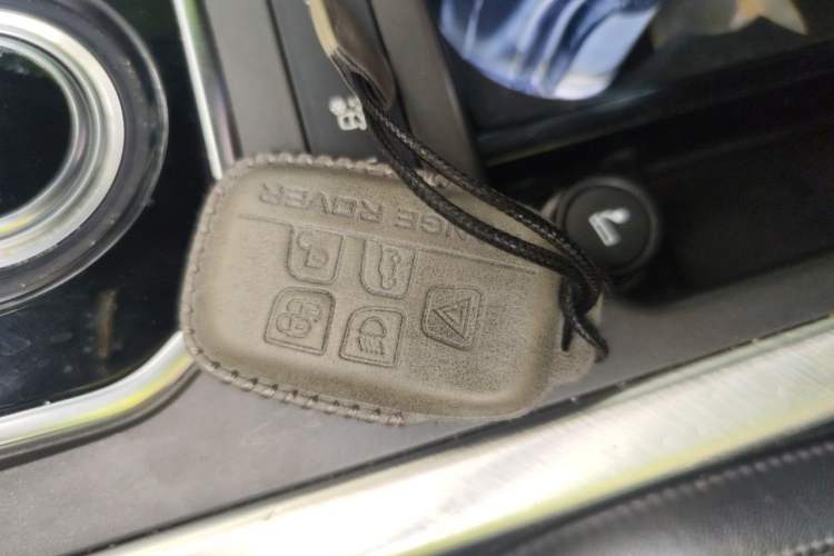 Used Land Rover Range Evoque 2015 2.0T Five-Door Zhiyao Edition Interior 1