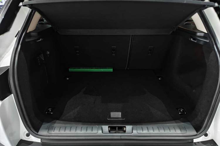 Used Land Rover Range Evoque 2015 2.0T Five-Door Zhiyao Edition Interior 11