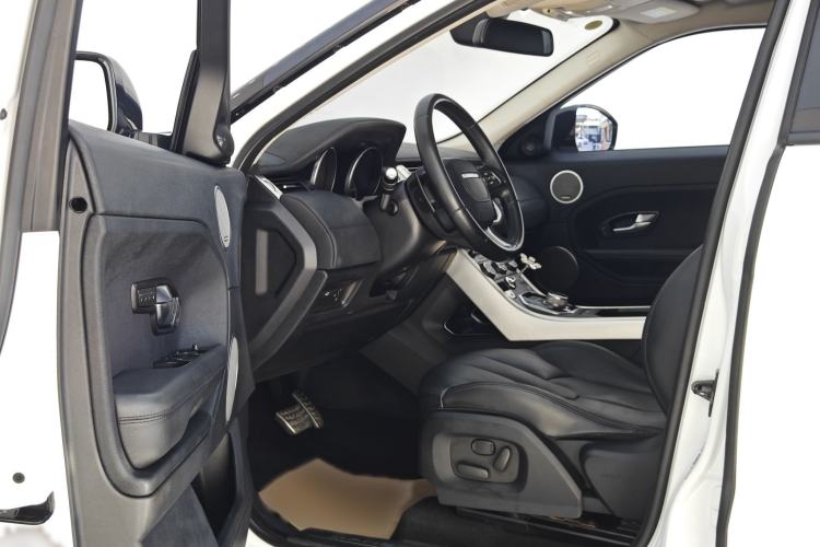 Used Land Rover Range Evoque 2015 2.0T Five-Door Zhiyao Edition Interior 14