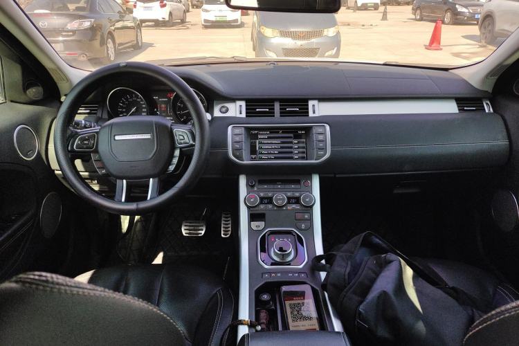 Used Land Rover Range Evoque 2015 2.0T 5-Door Ignite Edition Interior 2