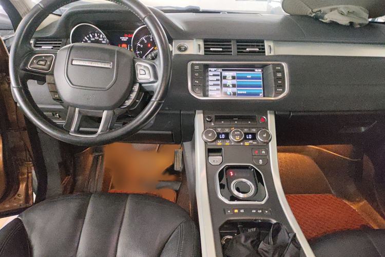 Used Land Rover Range Evoque 2015 2.0T 5-Door Luxury Edition Interior 2