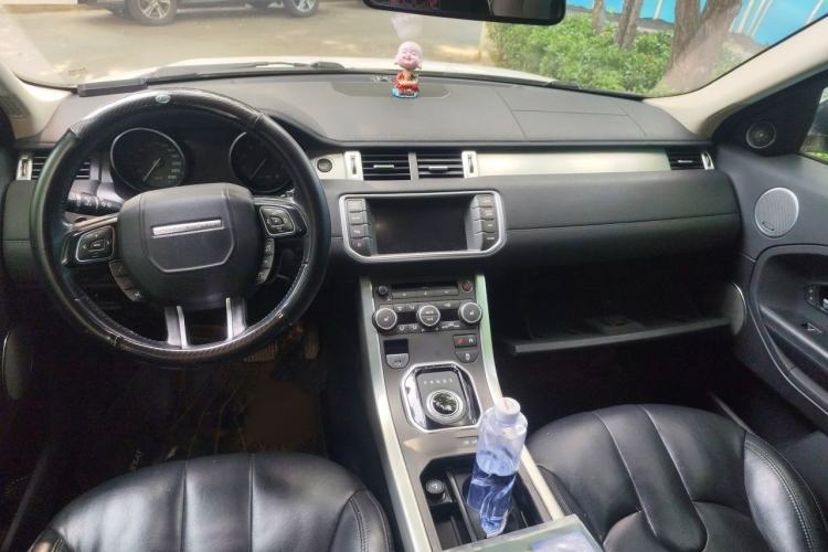 Used Land Rover Range Evoque 2015 2.0T Five-Door Zhiyao Edition Interior 2