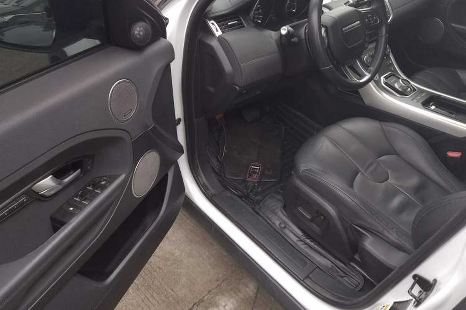 Used Land Rover Range Evoque 2015 2.0T Five-Door Zhiyao Edition Interior 3