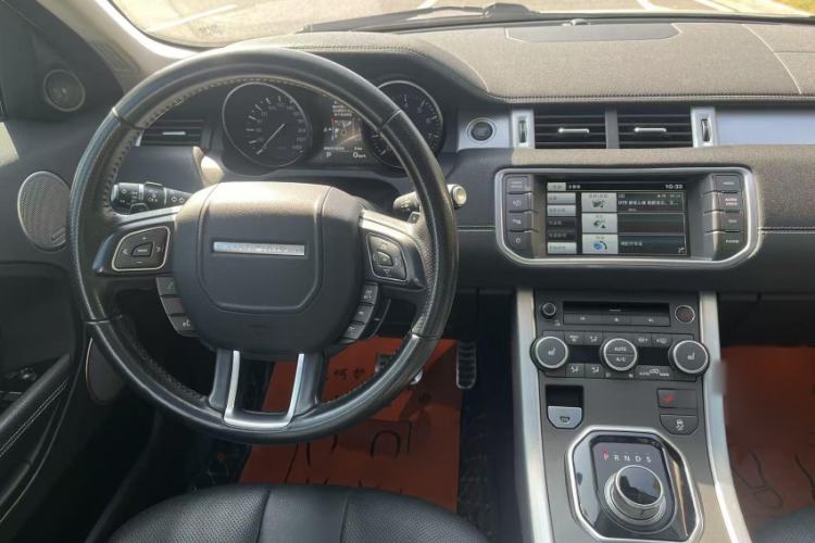 Used Land Rover Range Evoque 2015 2.0T Five-Door Sporty Edition Interior 3