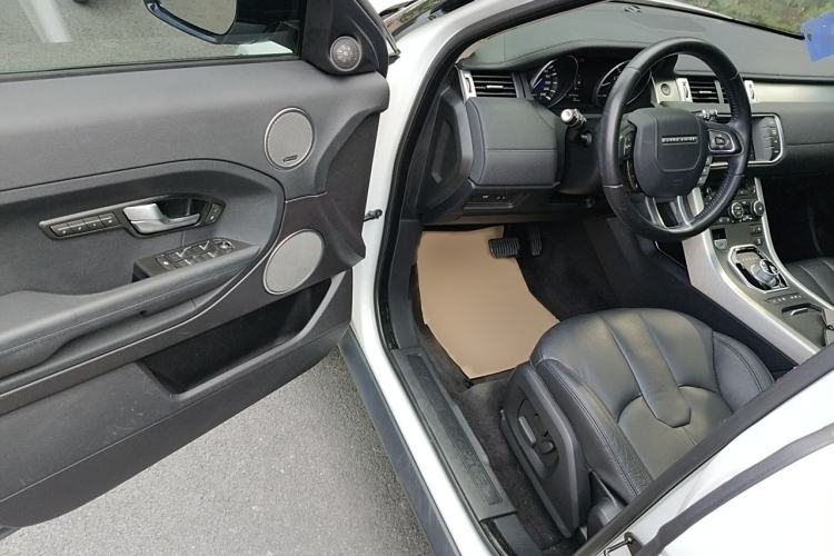 Used Land Rover Range Evoque 2015 2.0T Five-Door Zhiyao Edition Interior 3