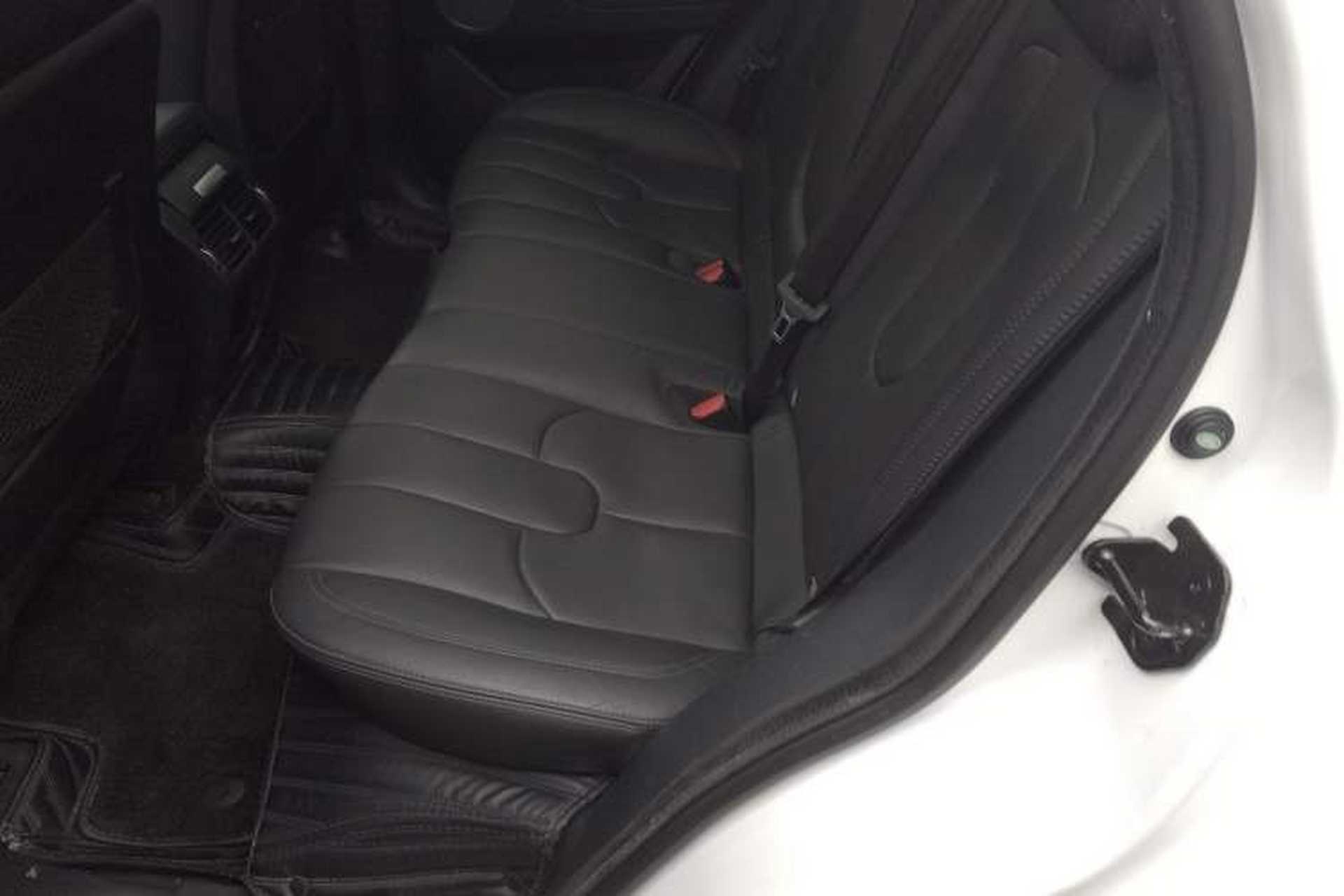 Used Land Rover Range Evoque 2015 2.0T Five-Door Zhiyao Edition Interior 4