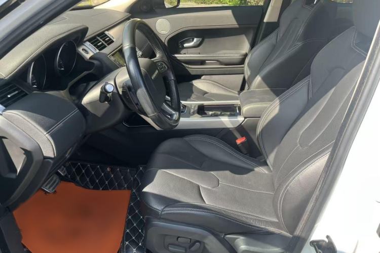 Used Land Rover Range Evoque 2015 2.0T Five-Door Sporty Edition Interior 4