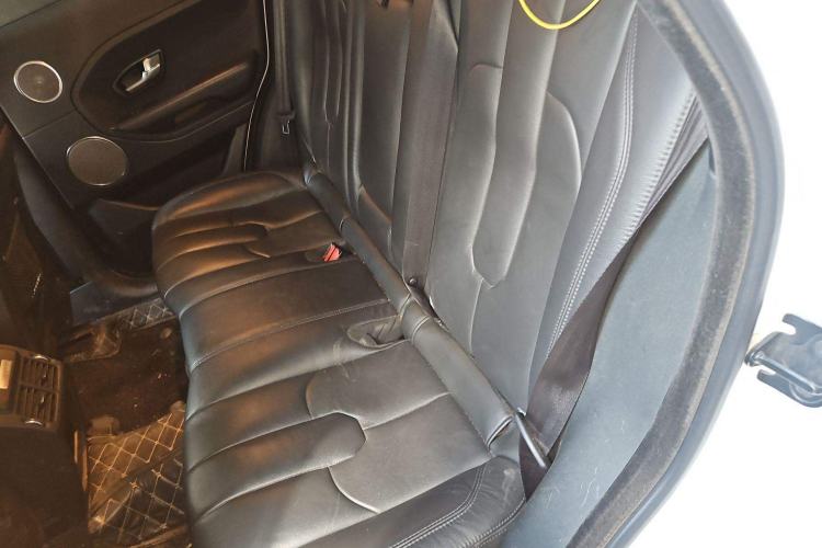 Used Land Rover Range Evoque 2015 2.0T Five-Door Zhiyao Edition Interior 4