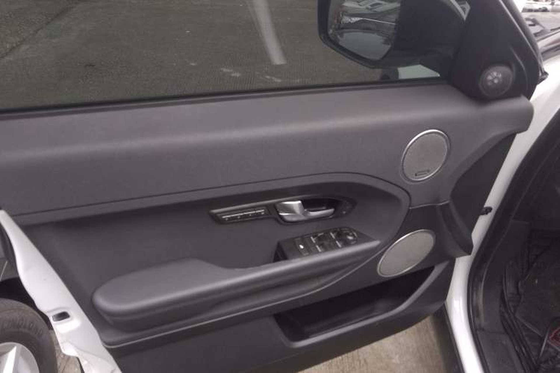 Used Land Rover Range Evoque 2015 2.0T Five-Door Zhiyao Edition Interior 7