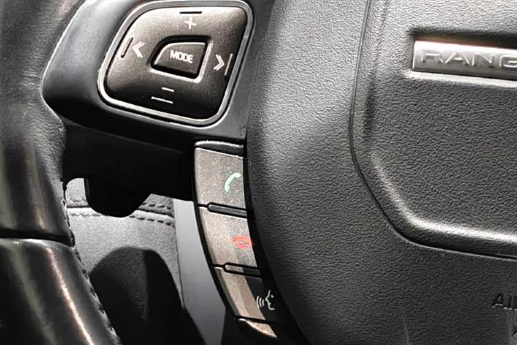 Used Land Rover Range Evoque 2015 2.0T Five-Door Zhiyao Edition Interior 7