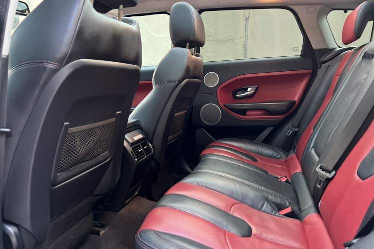 Used Land Rover Range Evoque 2015 2.0T 5-Door Ignite Edition Interior 7