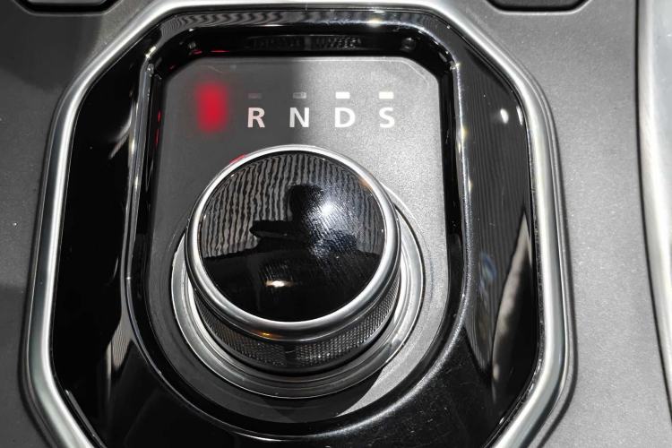 Used Land Rover Range Evoque 2015 2.0T Five-Door Zhiyao Edition Interior 9