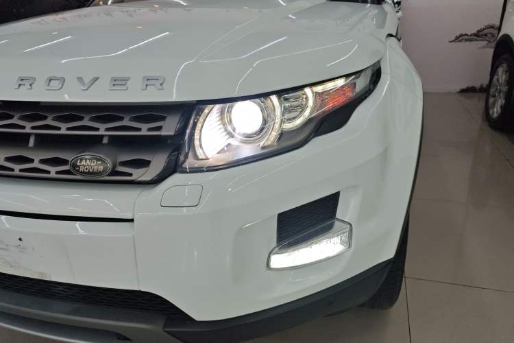 Used Land Rover Range Evoque 2015 2.0T Five-Door Zhiyao Edition Left Front Headlight