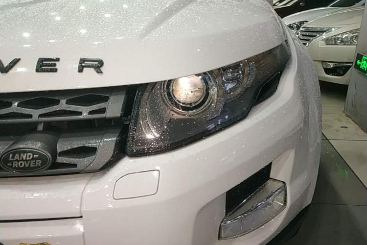 Used Land Rover Range Evoque 2015 2.0T Five-Door Zhiyao Edition Left Front Headlight