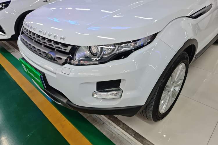 Used Land Rover Range Evoque 2015 2.0T Five-Door Zhiyao Edition Left Front Headlight