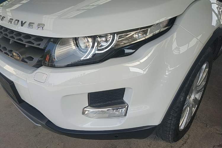 Used Land Rover Range Evoque 2015 2.0T Five-Door Zhiyao Edition Left Front Headlight