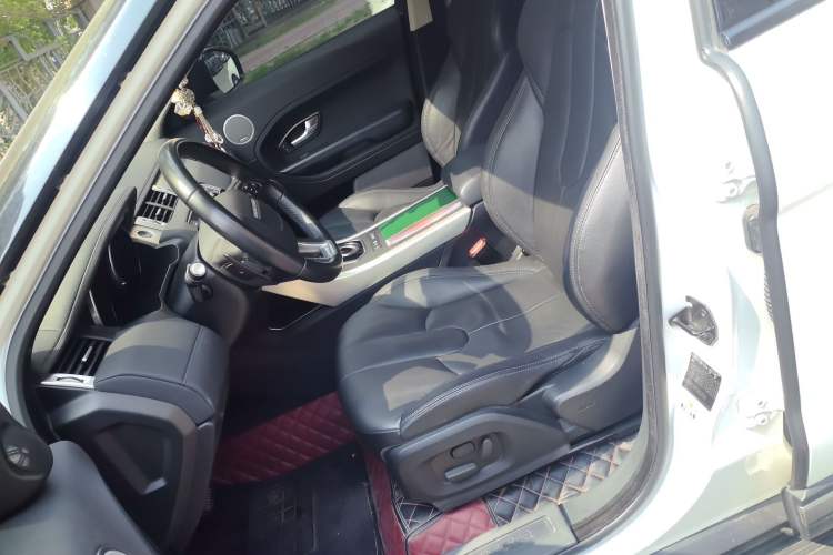 Used Land Rover Range Evoque 2015 2.0T Five-Door Zhiyao Edition Left Front Seat