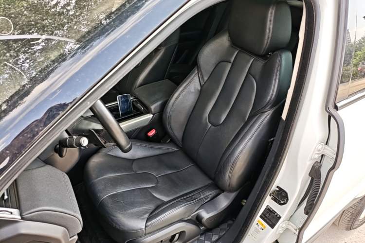 Used Land Rover Range Evoque 2015 2.0T Five-Door Fashion Edition Left Front Seat
