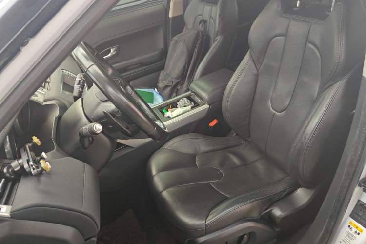 Used Land Rover Range Evoque 2015 2.0T Five-Door Zhiyao Edition Left Front Seat