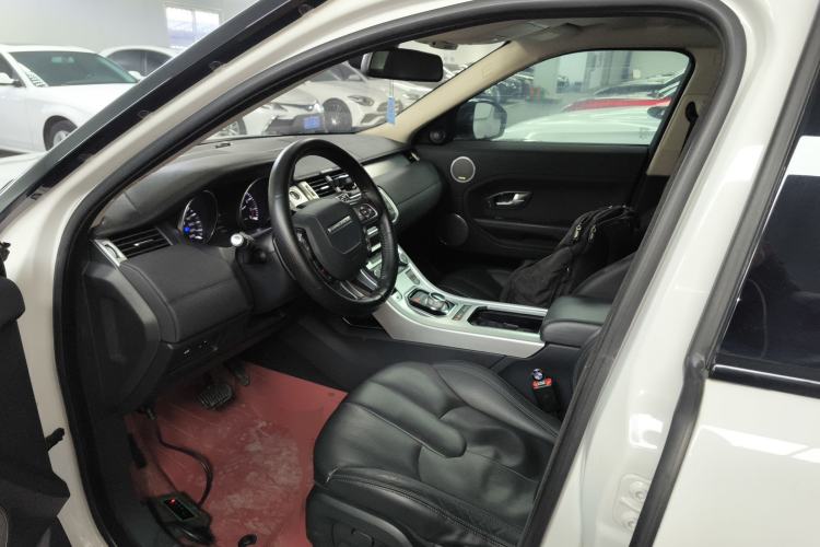 Used Land Rover Range Evoque 2015 2.0T Five-Door Zhiyao Edition Left Front Seat