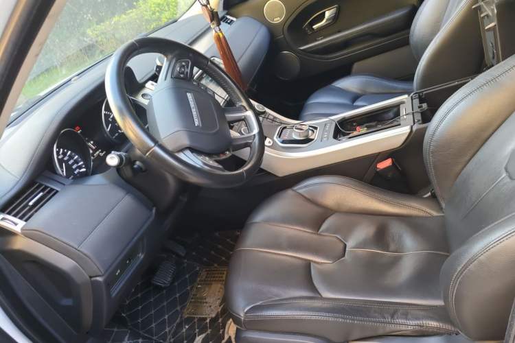 Used Land Rover Range Evoque 2015 2.0T Five-Door Zhiyao Edition Left Front Seat