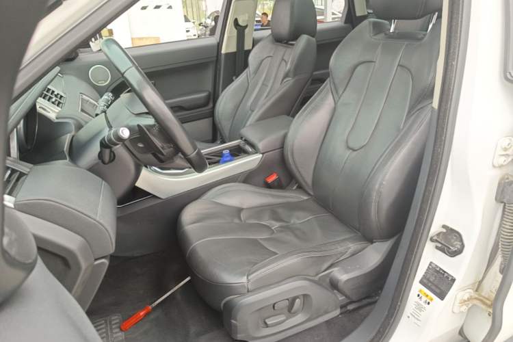 Used Land Rover Range Evoque 2015 2.0T Five-Door Fashion Edition Left Front Seat
