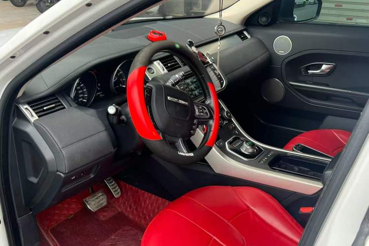 Used Land Rover Range Evoque 2015 2.0T Five-Door Zhiyao Edition Left Front Seat