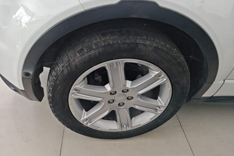 Used Land Rover Range Evoque 2015 2.0T Five-Door Sporty Edition Left Front Wheel Hub