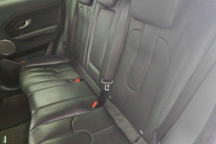 Used Land Rover Range Evoque 2015 2.0T Five-Door Zhiyao Edition Left Rear Seat