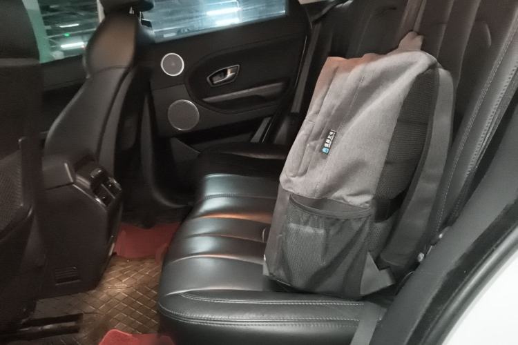 Used Land Rover Range Evoque 2015 2.0T Five-Door Zhiyao Edition Left Rear Seat