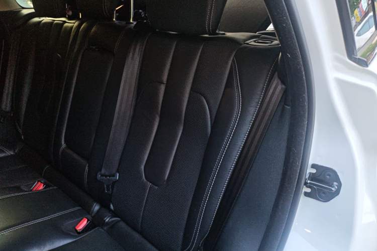 Used Land Rover Range Evoque 2015 2.0T Five-Door Sporty Edition Left Rear Seat