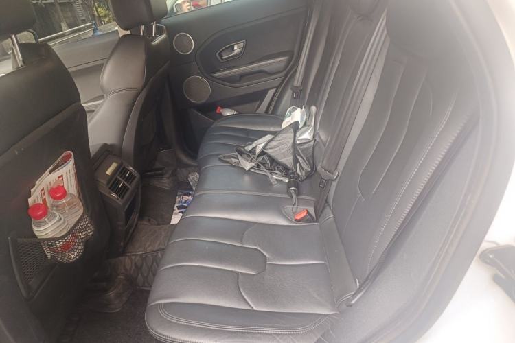 Used Land Rover Range Evoque 2015 2.0T Five-Door Zhiyao Edition Left Rear Seat