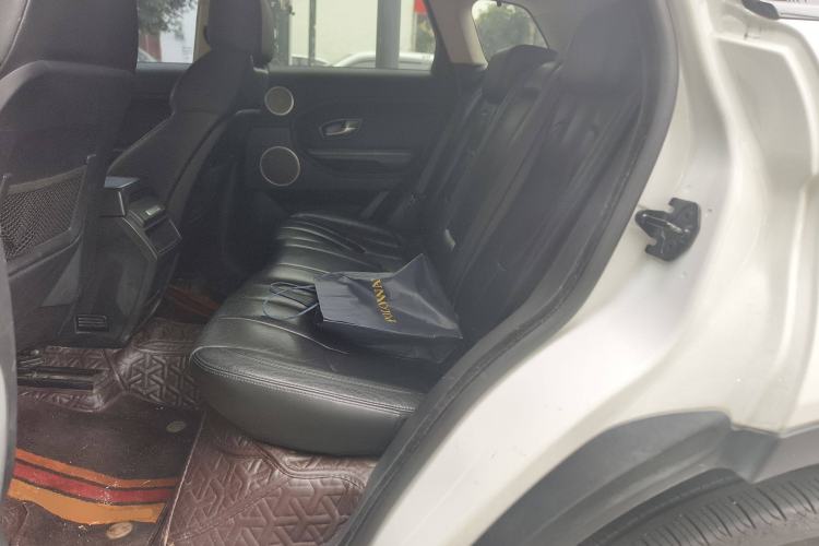 Used Land Rover Range Evoque 2015 2.0T 5-Door Luxury Edition Left Rear Seat