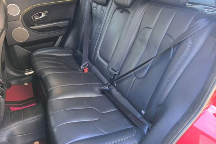 Used Land Rover Range Evoque 2015 2.0T Five-Door Zhiyao Edition Left Rear Seat