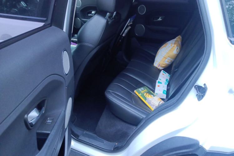 Used Land Rover Range Evoque 2015 2.0T Five-Door Zhiyao Edition Left Rear Seat