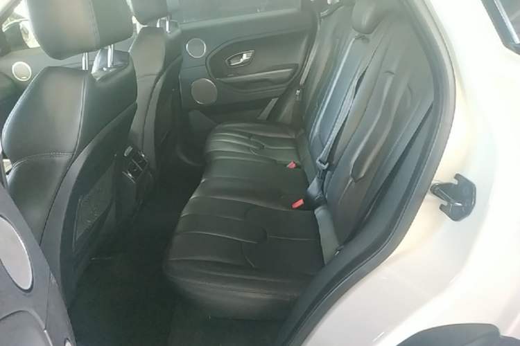 Used Land Rover Range Evoque 2015 2.0T Five-Door Zhiyao Edition Left Rear Seat