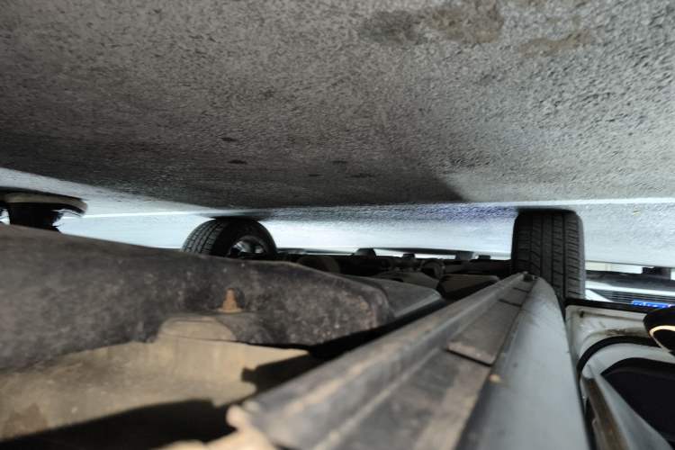 Used Land Rover Range Evoque 2015 2.0T Five-Door Zhiyao Edition Left Side Sill