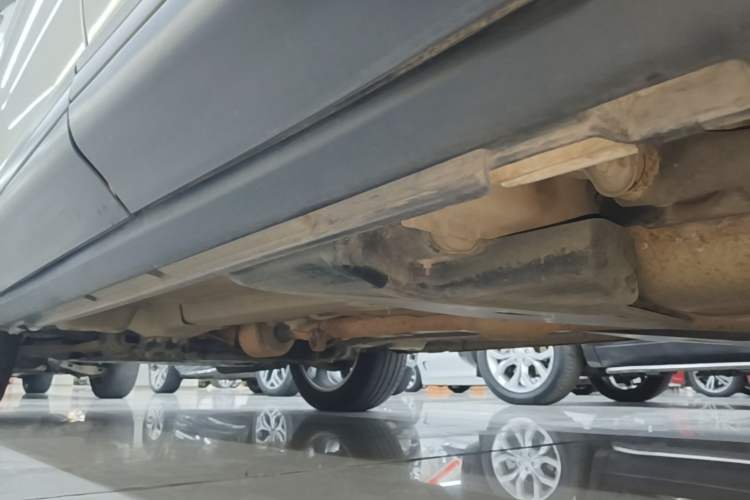 Used Land Rover Range Evoque 2015 2.0T Five-Door Zhiyao Edition Left Side Sill