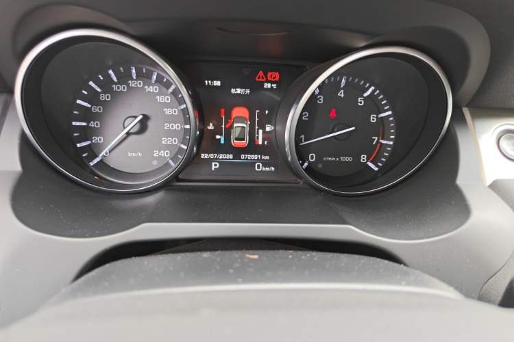 Used Land Rover Range Evoque 2015 2.0T Five-Door Fashion Edition Odometer Close Up