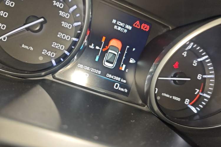 Used Land Rover Range Evoque 2015 2.0T Five-Door Fashion Edition Odometer Close Up
