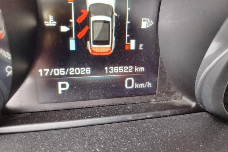 Used Land Rover Range Evoque 2015 2.0T Five-Door Fashion Edition Odometer Close Up