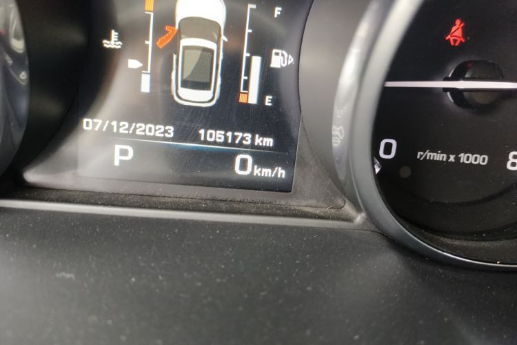 Used Land Rover Range Evoque 2015 2.0T 5-Door Luxury Edition Odometer Close Up