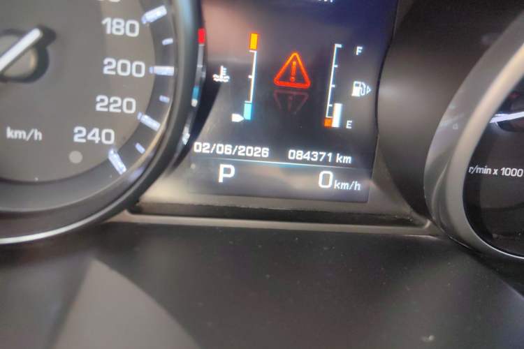 Used Land Rover Range Evoque 2015 2.0T Five-Door Fashion Edition Odometer Close Up
