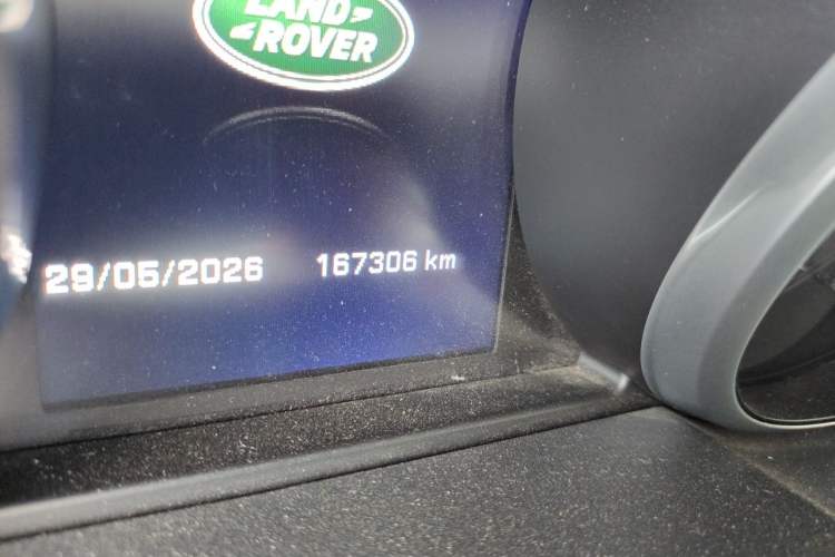 Used Land Rover Range Evoque 2015 2.0T Five-Door Sporty Edition Odometer Close Up