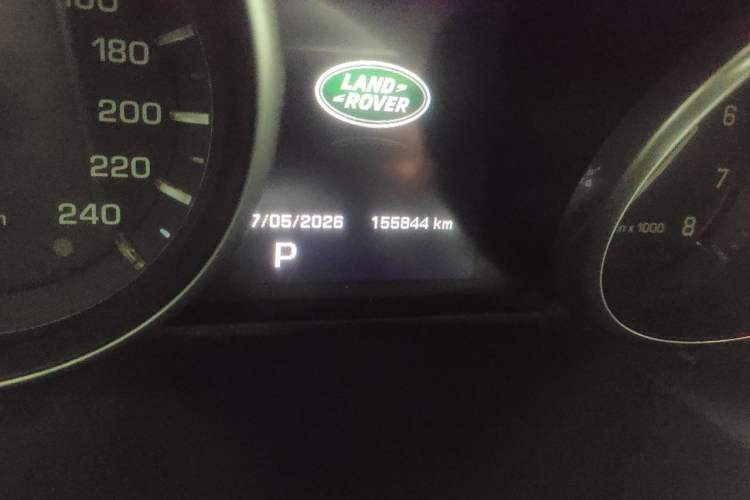 Used Land Rover Range Evoque 2015 2.0T Five-Door Fashion Edition Odometer Close Up