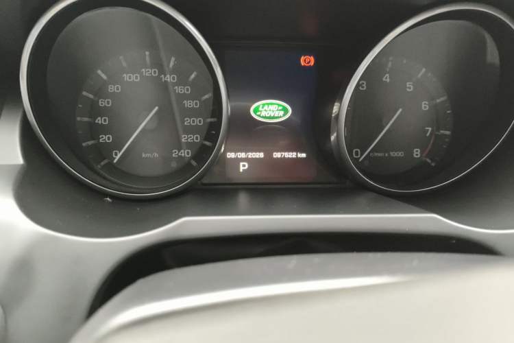 Used Land Rover Range Evoque 2015 2.0T Five-Door Enjoyment Edition Odometer Close Up