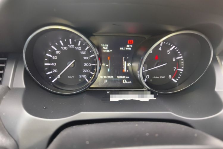 Used Land Rover Range Evoque 2015 2.0T 5-Door Luxury Edition Odometer Close Up
